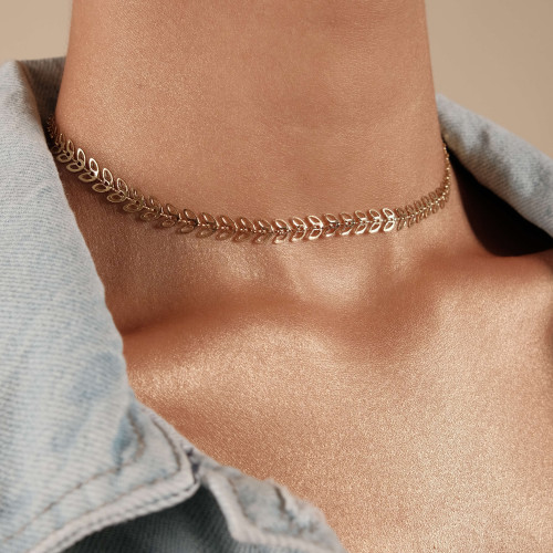 Choker Folhas Vazadas Banhado a Ouro 18K