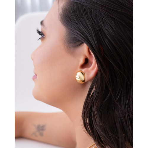 Brinco Meia Bola Lisa Tamanho M Banhado a Ouro 18K