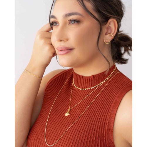 Gargantilha Detalhes Pingente Redondo Ponto de Luz Banhado a Ouro 18K