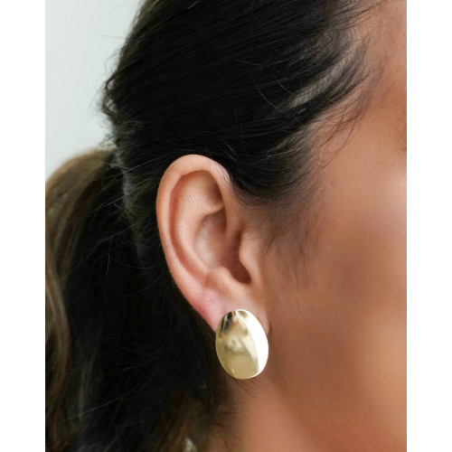 Brinco Oval Liso Banhado a Ouro 18K