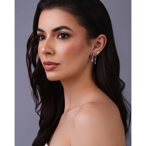 Brinco Vírgula Lisa 6 mm Ródio Branco