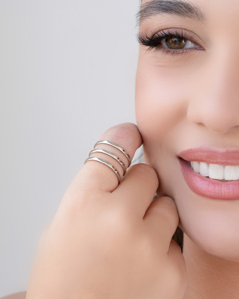 Anel Ajustável Três Filetes Liso Tamanho G Ródio Branco