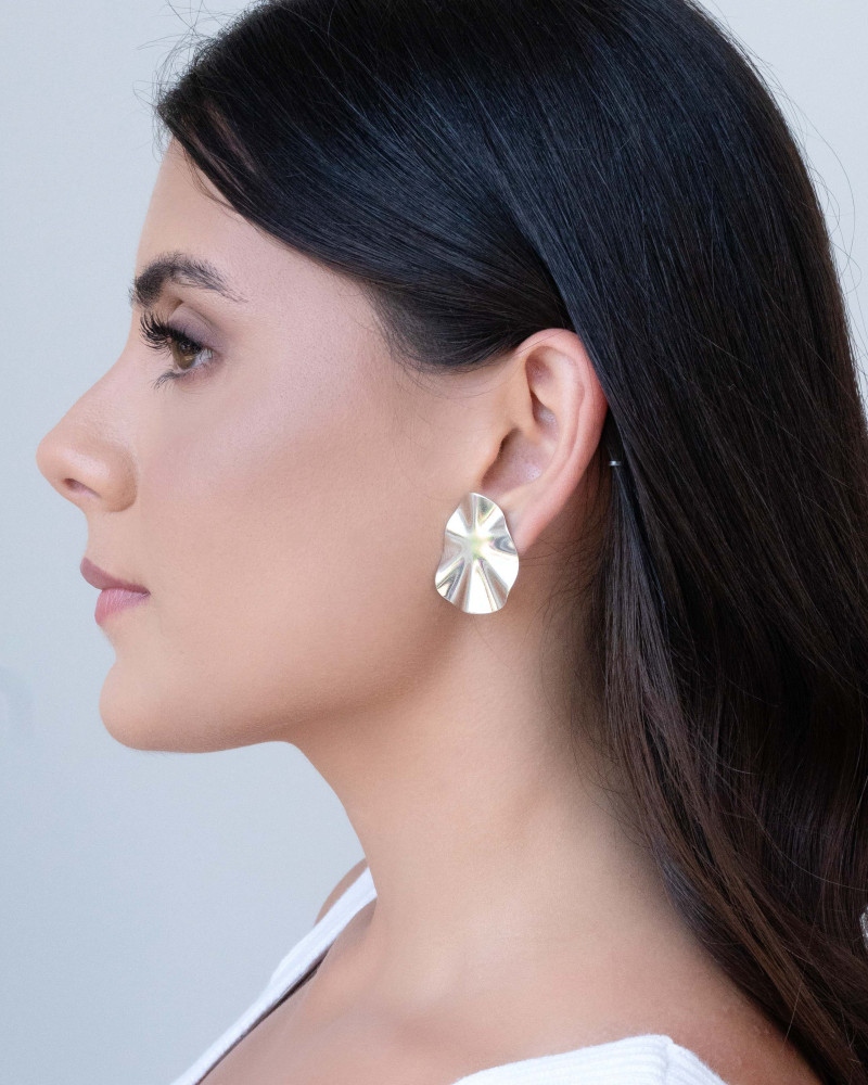 Brinco Orgânico Oval Ródio Branco