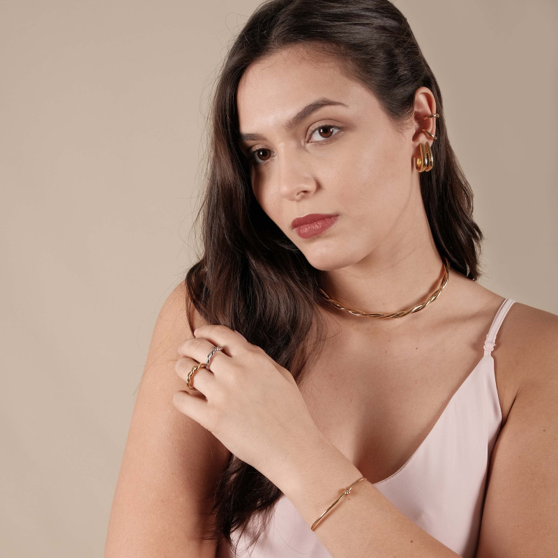 Anel Liso Torcido Tamanho 24 Ródio Branco