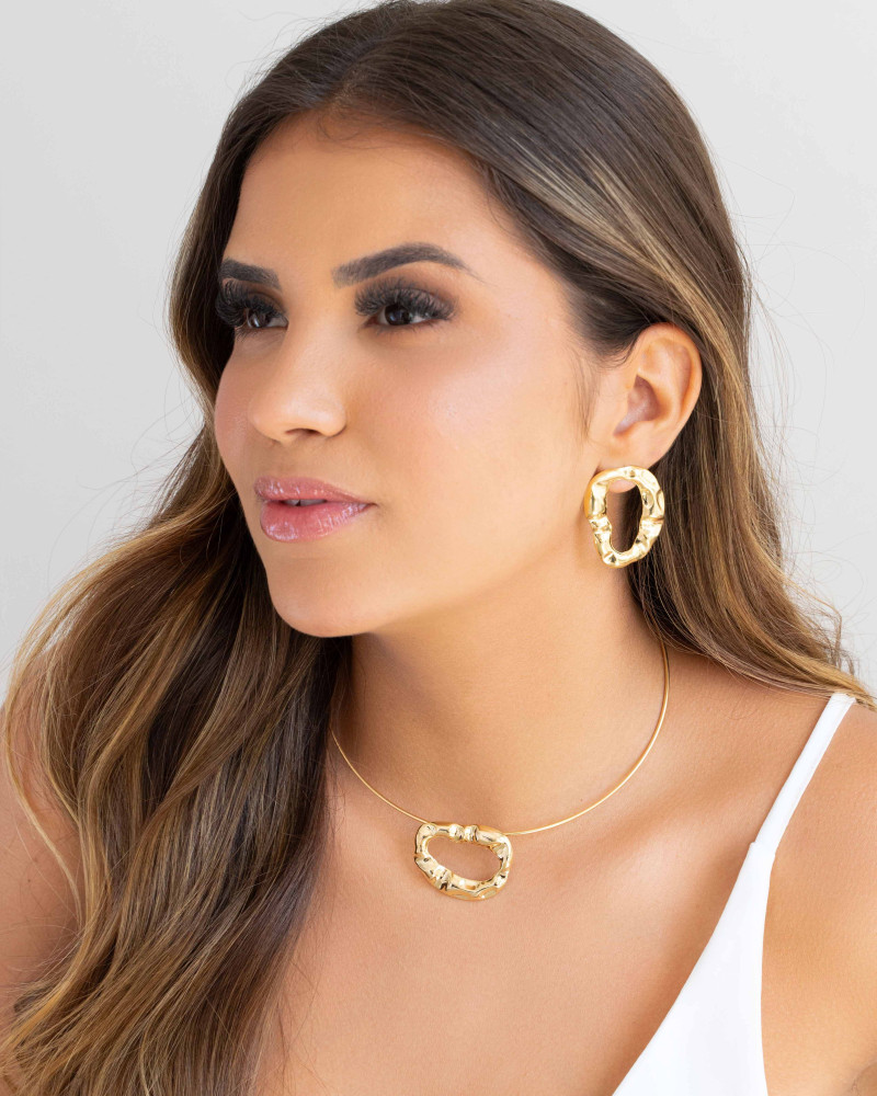 Brinco Orgânico Vazado Banhado a Ouro 18K