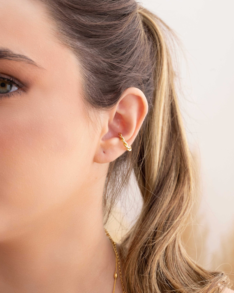 Piercing Torcido Banhado a Ouro 18K