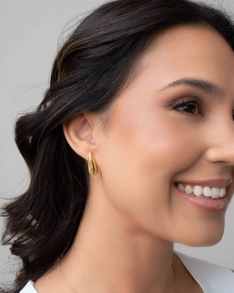 Brinco Gota Abaulada Lisa 2.1 cm Banhado a Ouro 18K