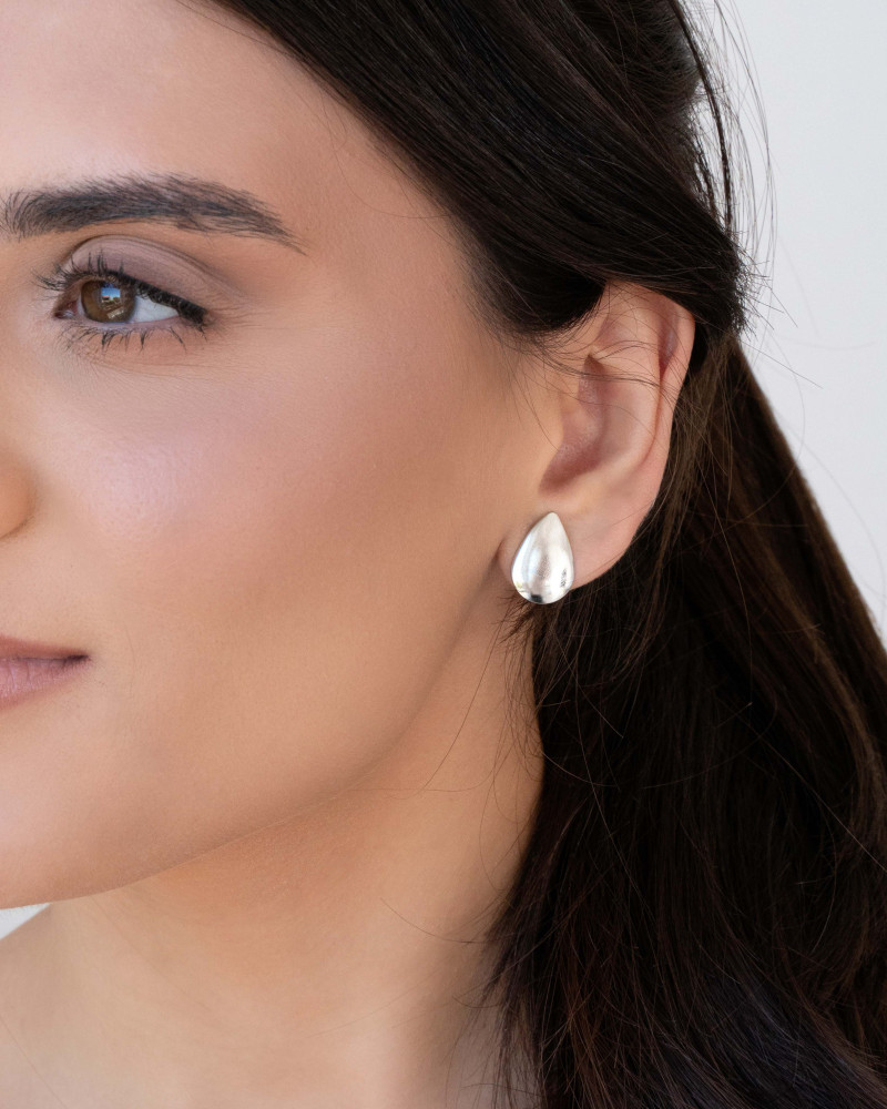 Brinco Gota Lisa 1.7 cm Ródio Branco