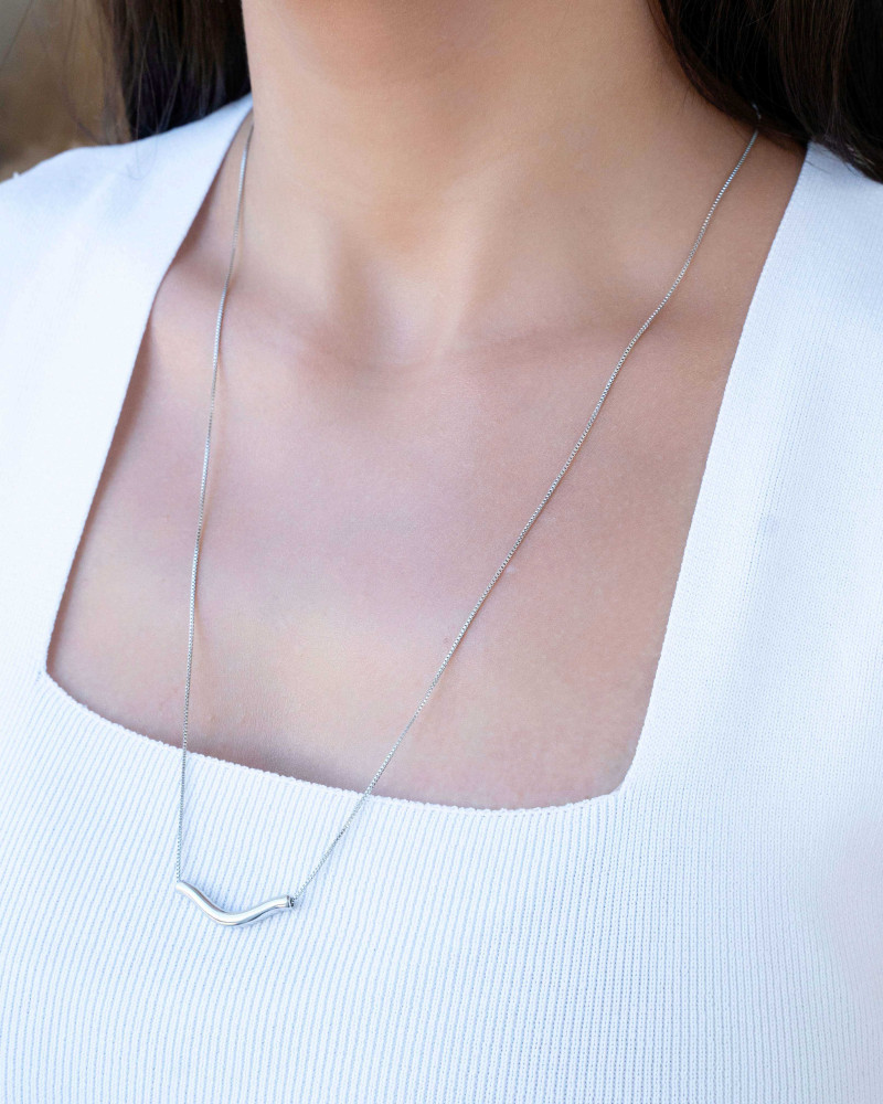 Gargantilha Longa Veneziana Pingente Ondulado Ródio Branco