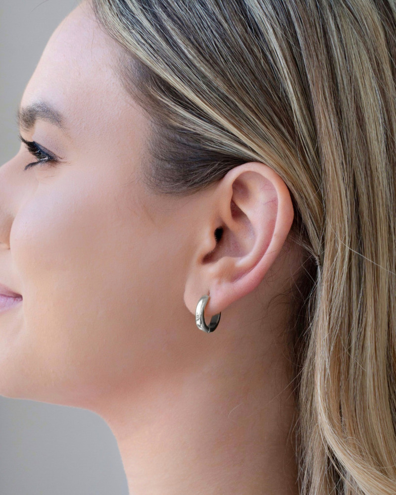 Brinco Argola Lisa 1.5 cm Ródio Branco