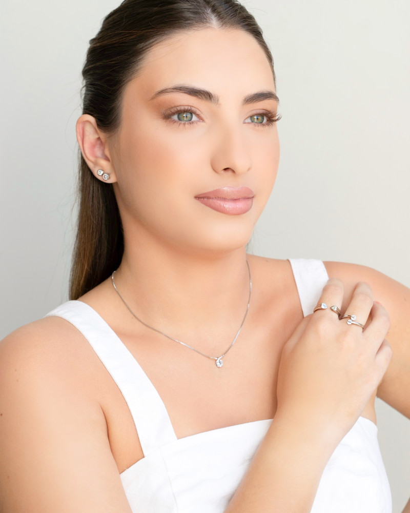 Brinco Ponto de Luz Cravação Inglesa Cristal 4 mm Ródio Branco