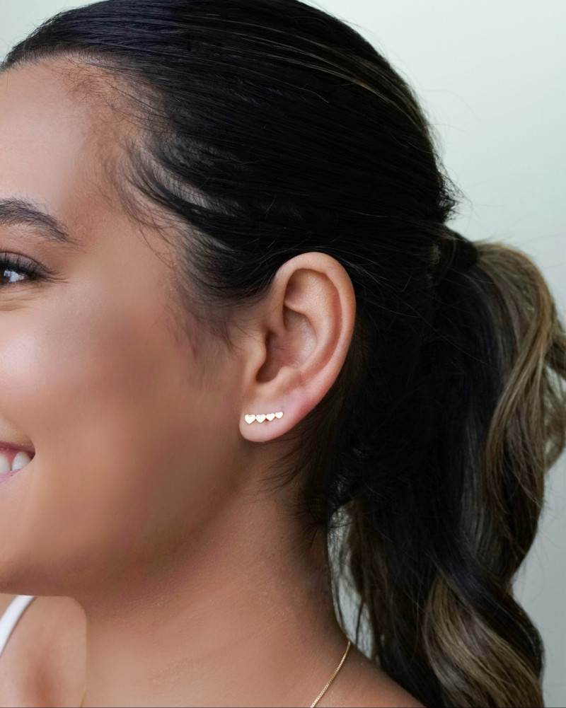 Ear Cuff Corações Banhado a Ouro 18K