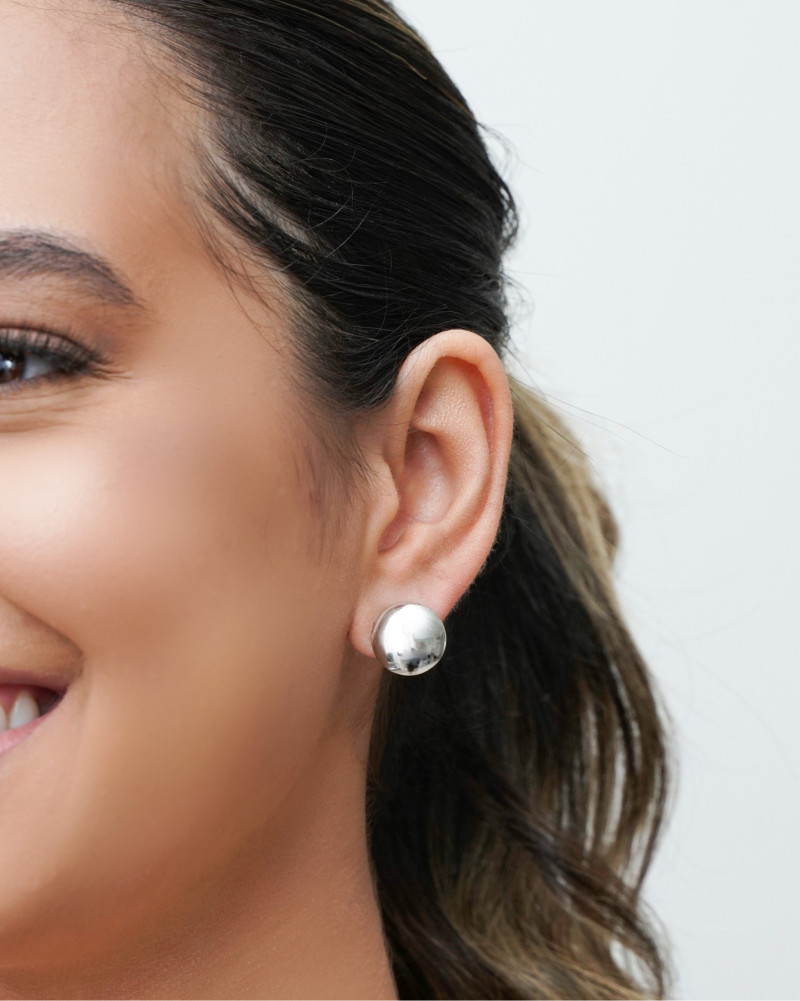 Brinco Redondo Liso 15 mm Ródio Branco