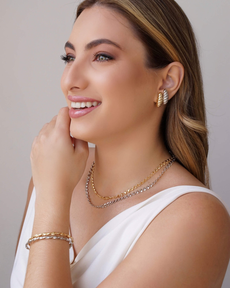 Ear Hook Torcido Liso Ródio Branco