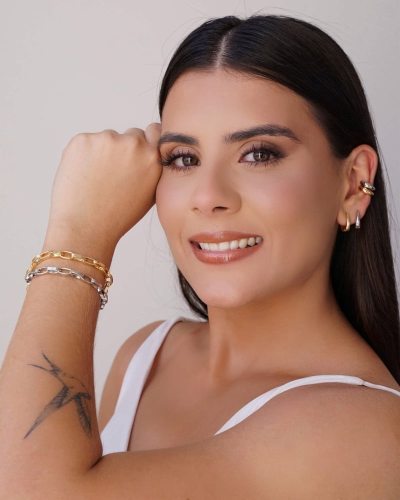 Brinco Argola Oval Lisa 1.5 cm Banhado a Ouro 18K