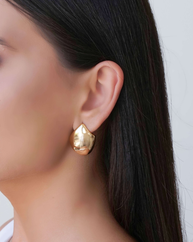 Brinco Abaulado Liso 2.8 cm Banhado a Ouro 18K