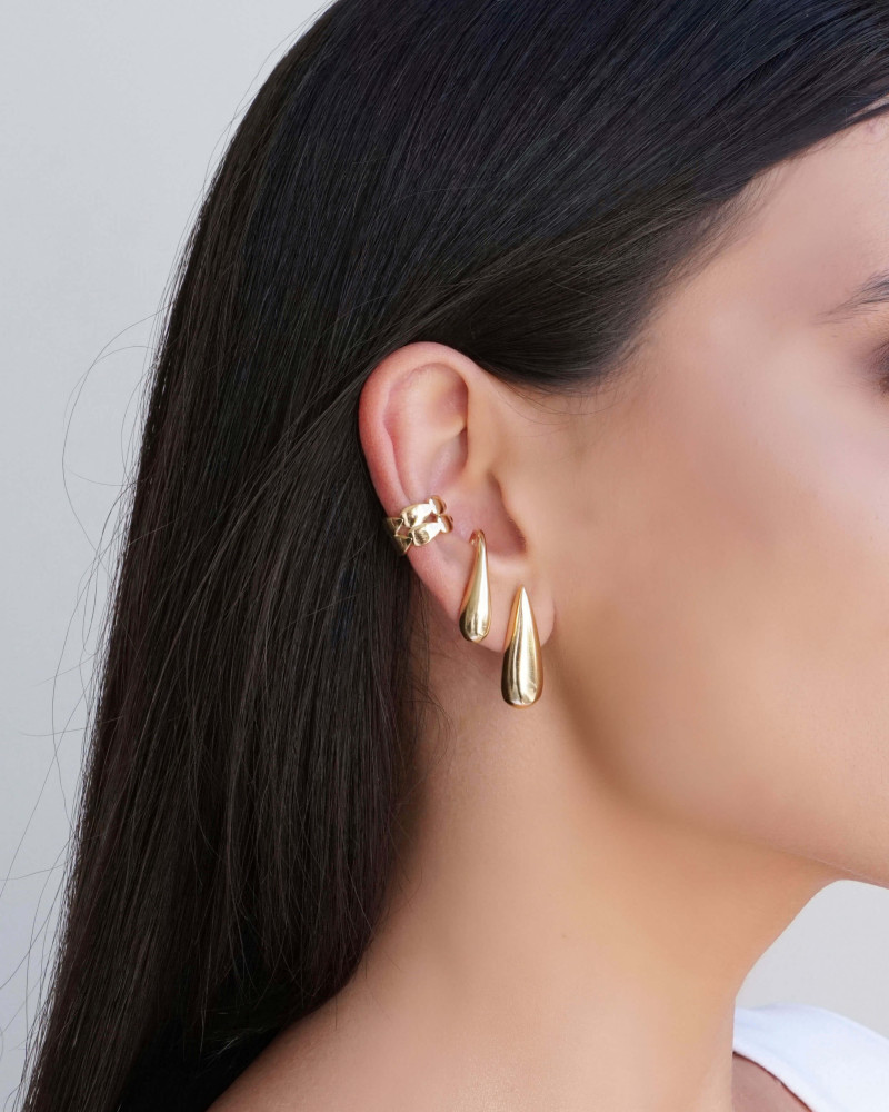 Ear Hook Gota Lisa 2.4 cm Banhado a Ouro 18K