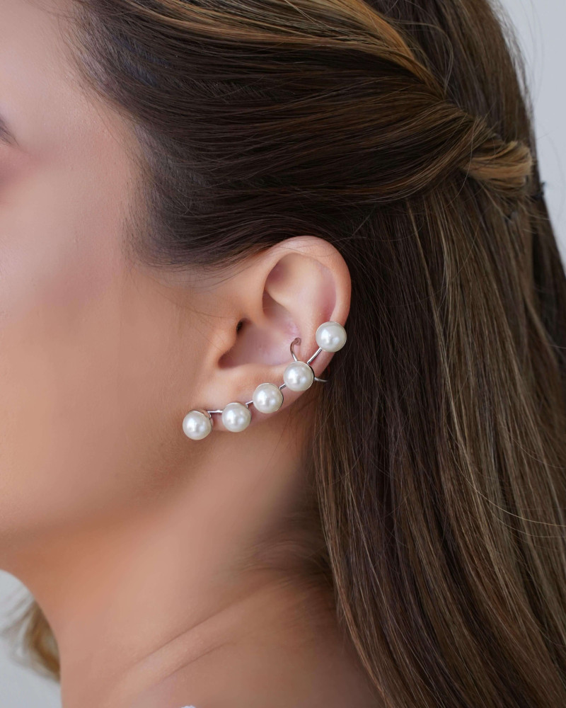 Ear Cuff Pérolas Ródio Branco