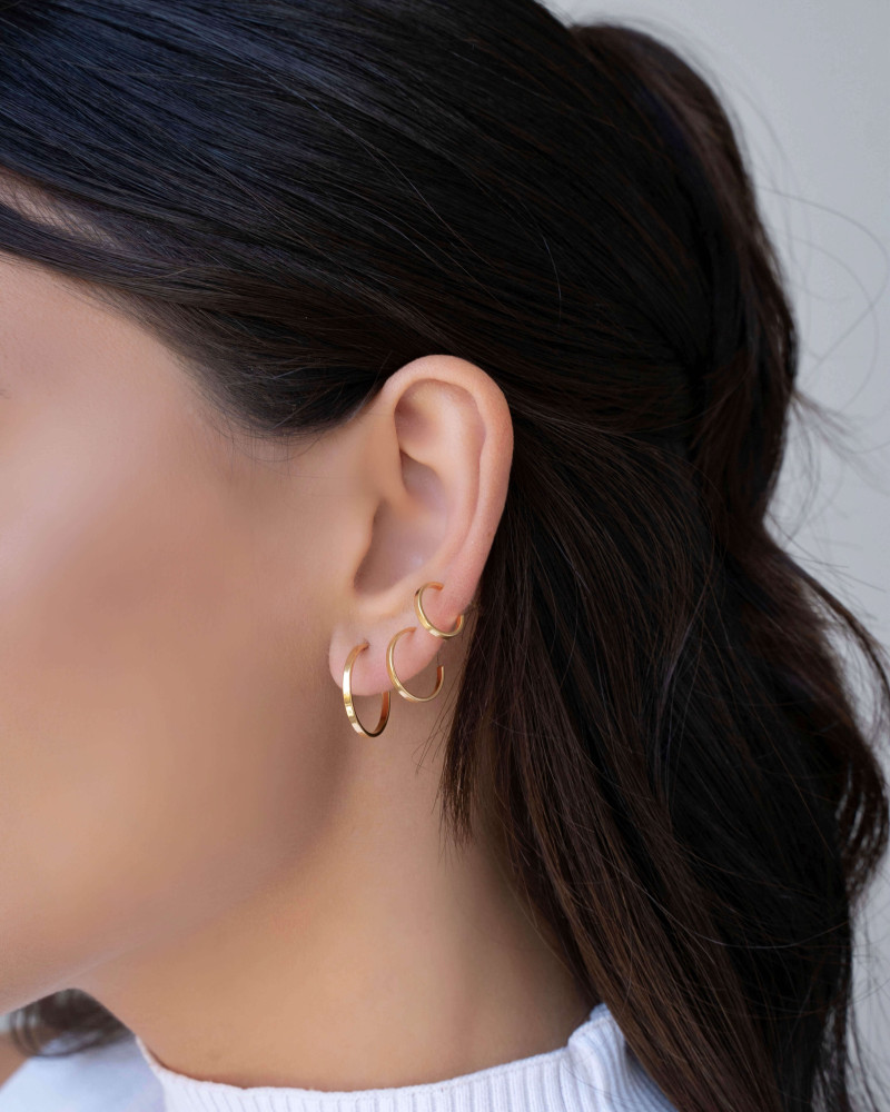 Brinco Argola Reta Lisa 1.7 cm Banhado a Ouro 18K