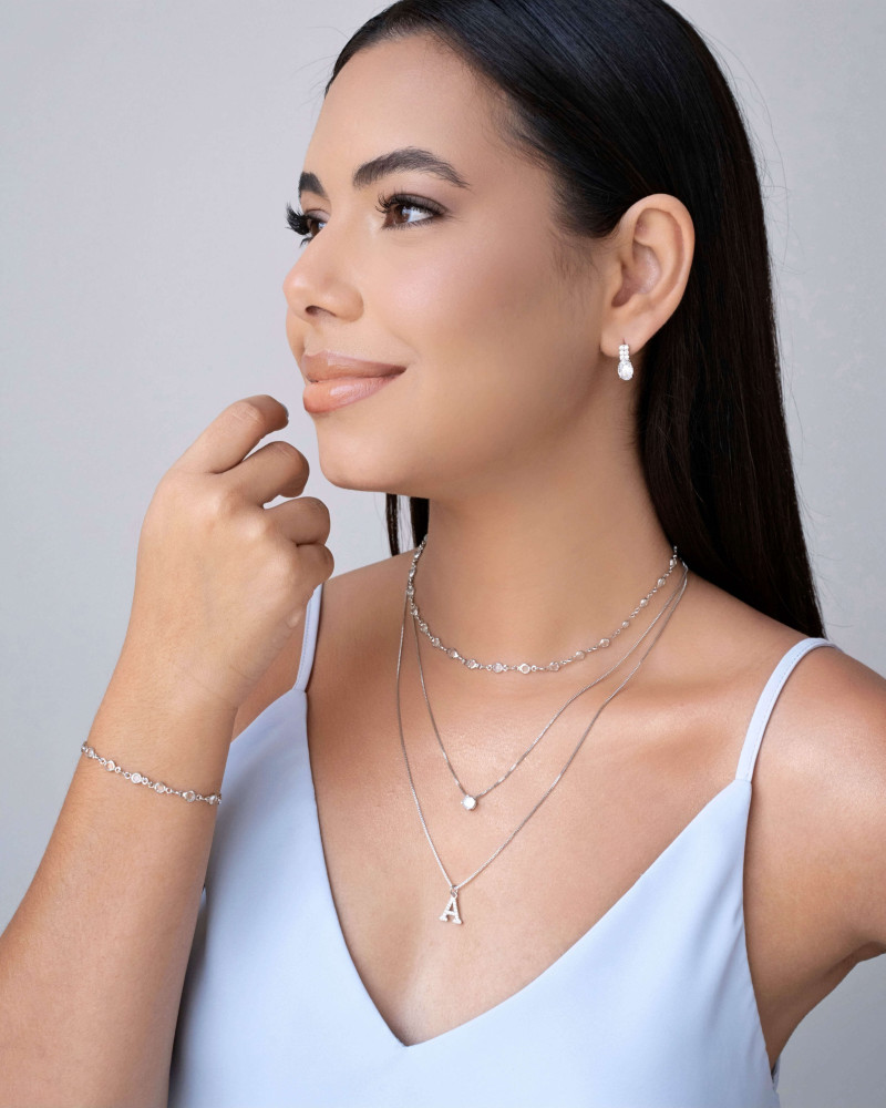 Gargantilha Veneziana Letra A Cravejada Cristal Ródio Branco - 45 cm