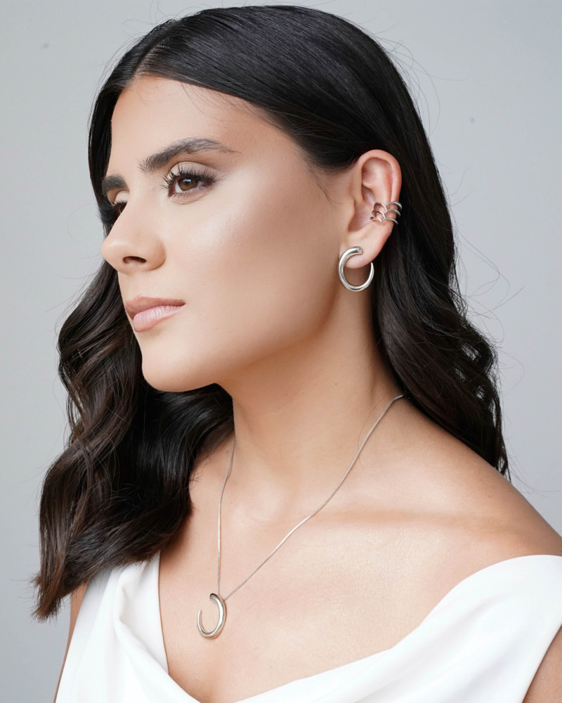 Gargantilha Veneziana Oval Liso Vazado Ródio Branco - 45 cm