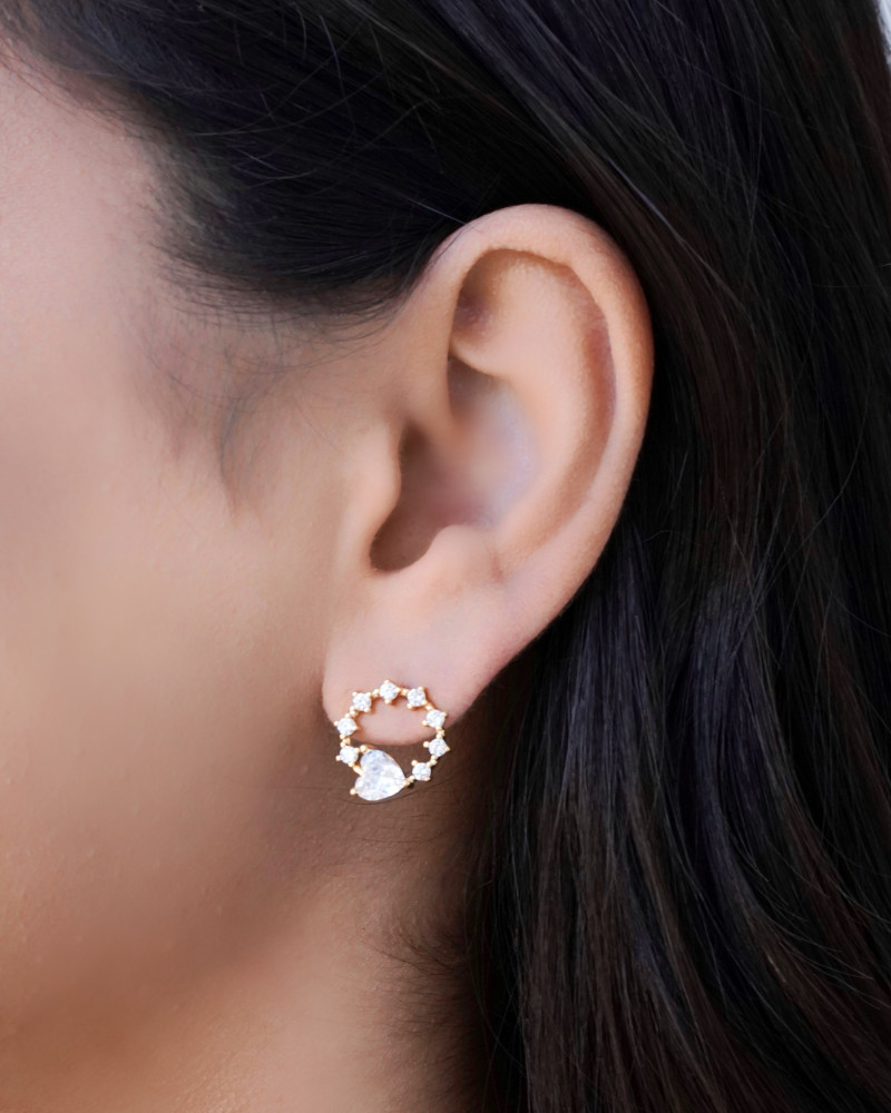 Brinco Círculo Pontos de Luz Coração Cristal Banhado a Ouro 18K