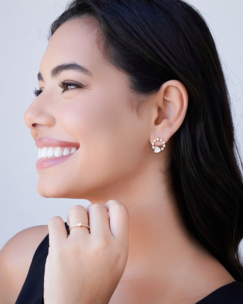 Brinco Círculo Pontos de Luz Coração Cristal Banhado a Ouro 18K