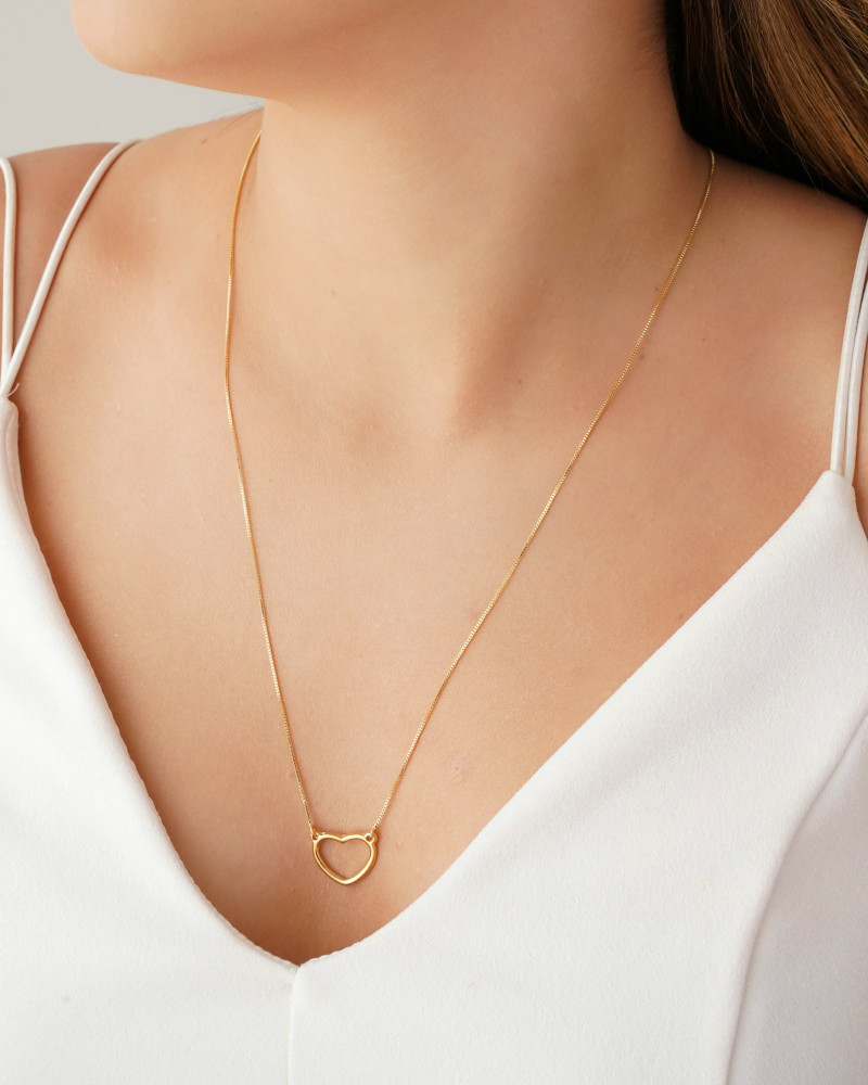 Escapulário Corações Vazados Banhado a Ouro 18K - 60 cm