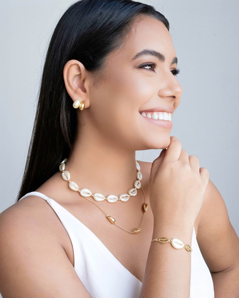 Brinco Gota Lisa ABS 1.6 cm Banhado a Ouro 18K