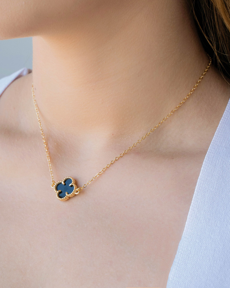 Choker Elos Trevo Preto Banhado a Ouro 18K