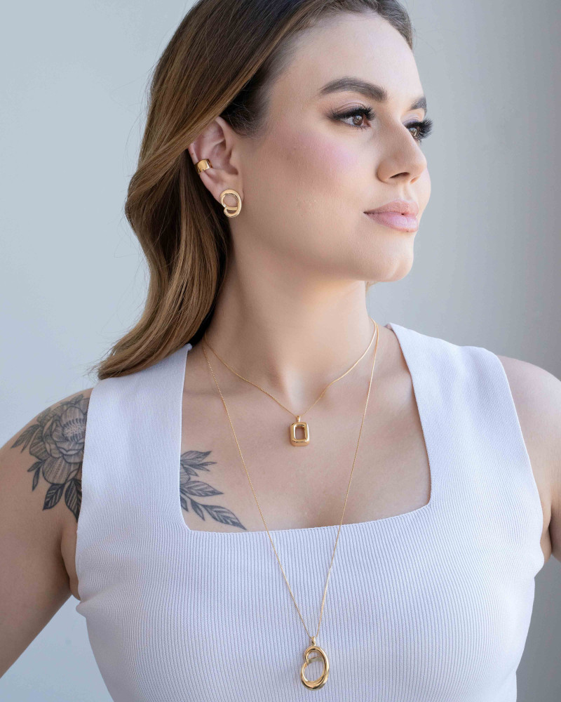 Gargantilha Veneziana Retângulo Vazado Liso Banhado a Ouro 18K - 40 cm