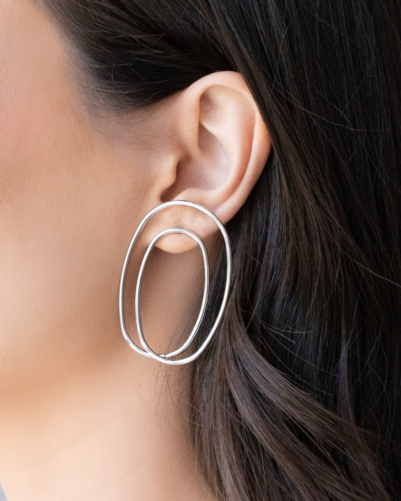 Brinco Fio Oval Duas Voltas 5.0 cm Ródio Branco