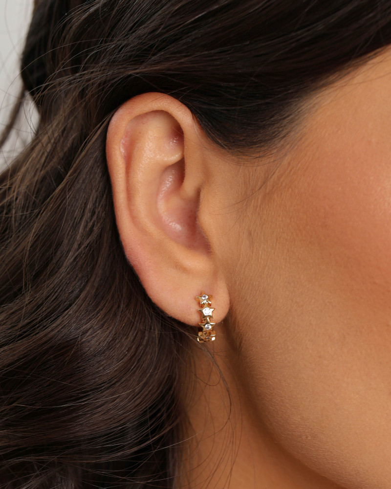 Brinco Argola Click Estrelas Cravejada Cristal 1.4 cm Banhado a Ouro 18K