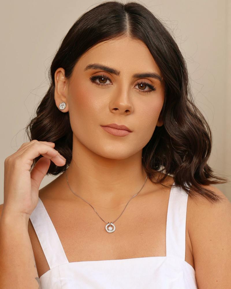 Gargantilha Redondo Cravejado Ponto de Luz Cristal Ródio Branco - 45 cm