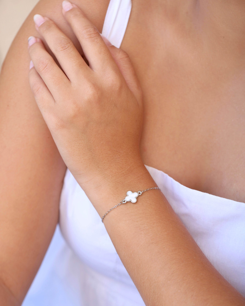 Pulseira Elos Trevo Madrepérola Fecho Gravata Ródio Branco