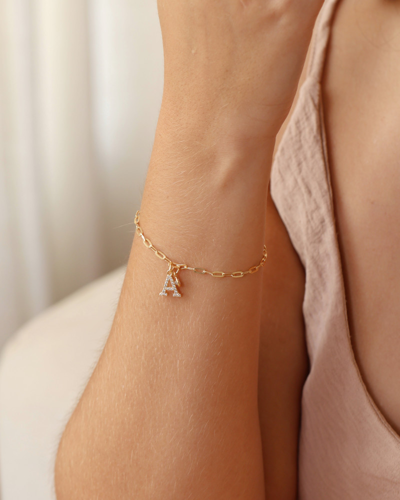 Pulseira Elos Letra V Cravejado Cristal Banhado a Ouro 18K