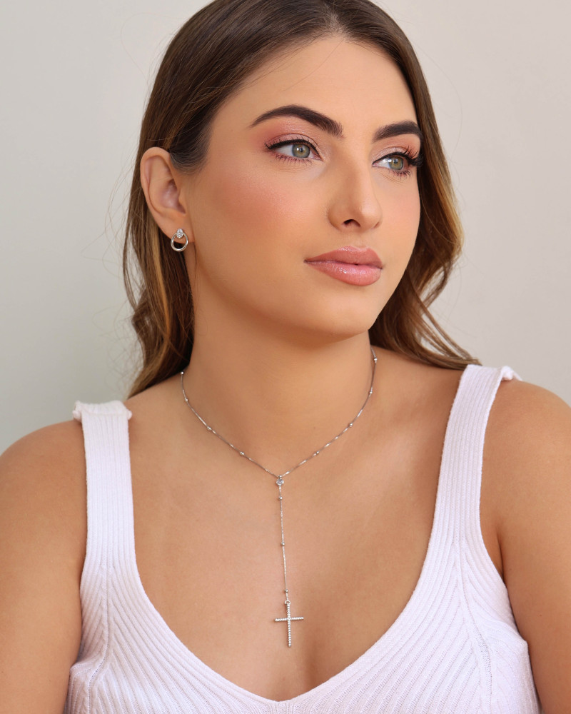 Gargantilha Gravata Bolinhas Cruz Cravejado Cristal Ródio Branco - 45 cm