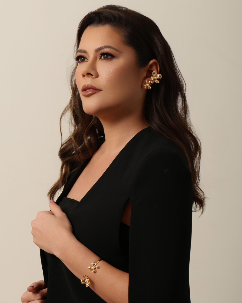 Piercing Flor Pérola Banhado a Ouro 18K