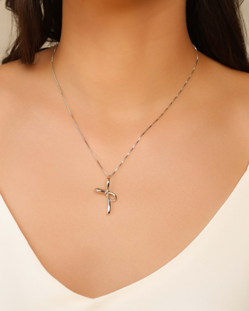 Gargantilha Veneziana Laço Liso Ródio Branco - 45 cm