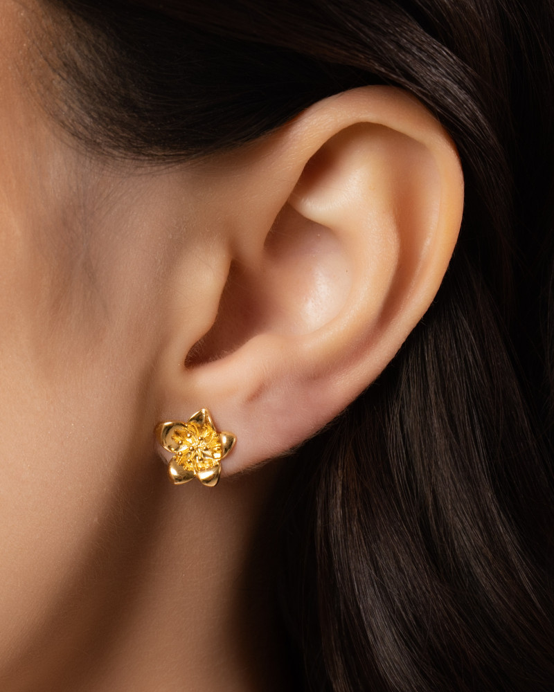 Brinco Flor 1.2 cm Banhado a Ouro 18K