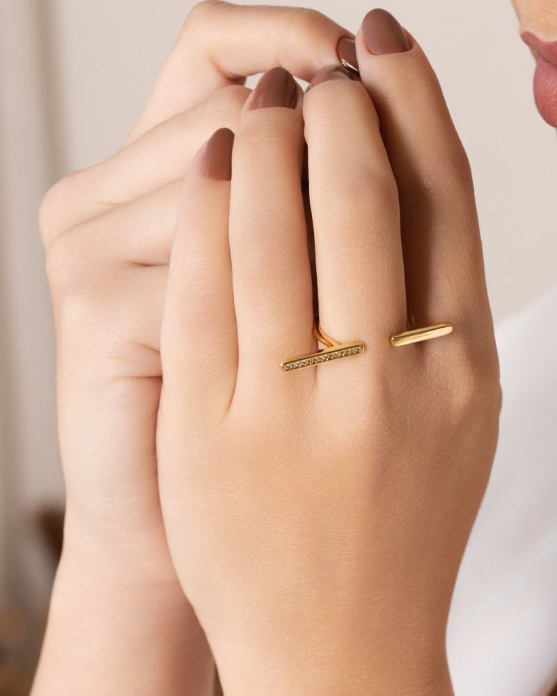 Anel Ajustável Palitos Cravejado Cristal Tamanho P Banhado a Ouro 18K