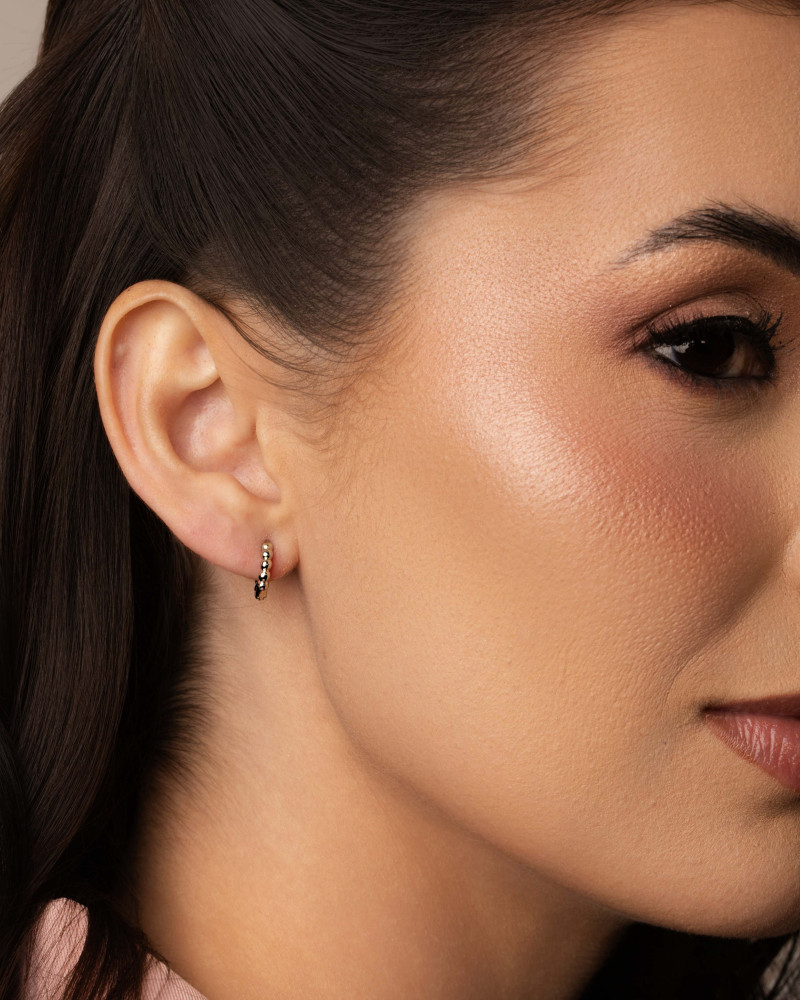 Dupla de Argolas Bolinhas Ródio Branco