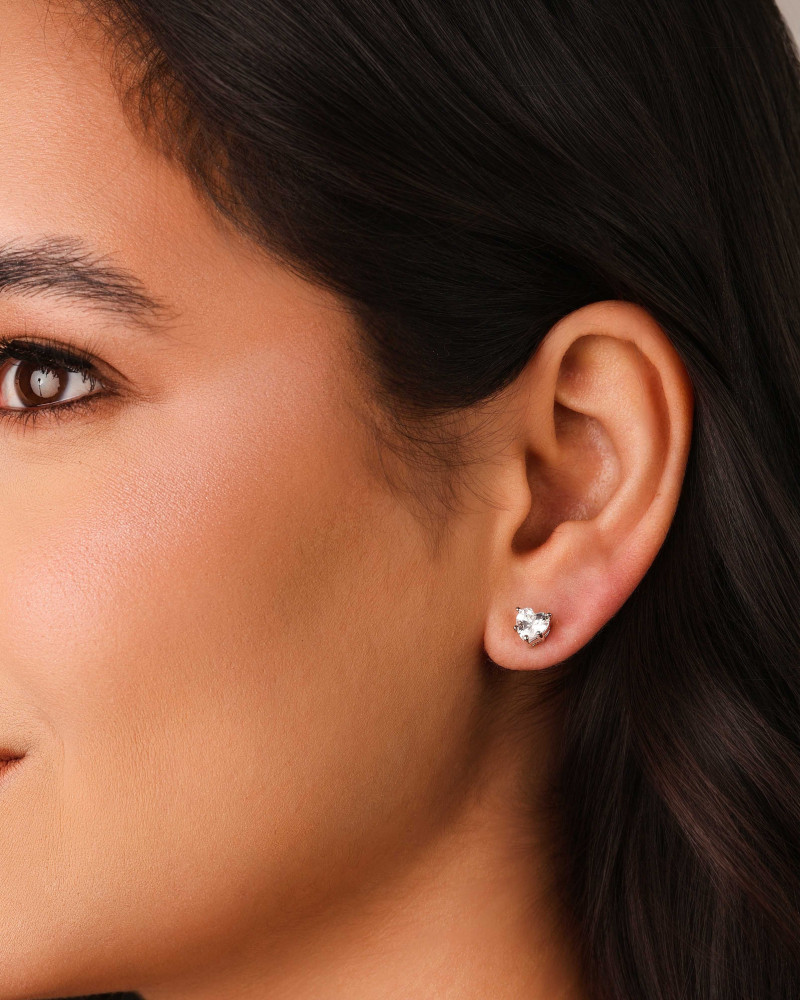 Brinco Ponto de Luz Coração Cristal 6 mm Ródio Branco