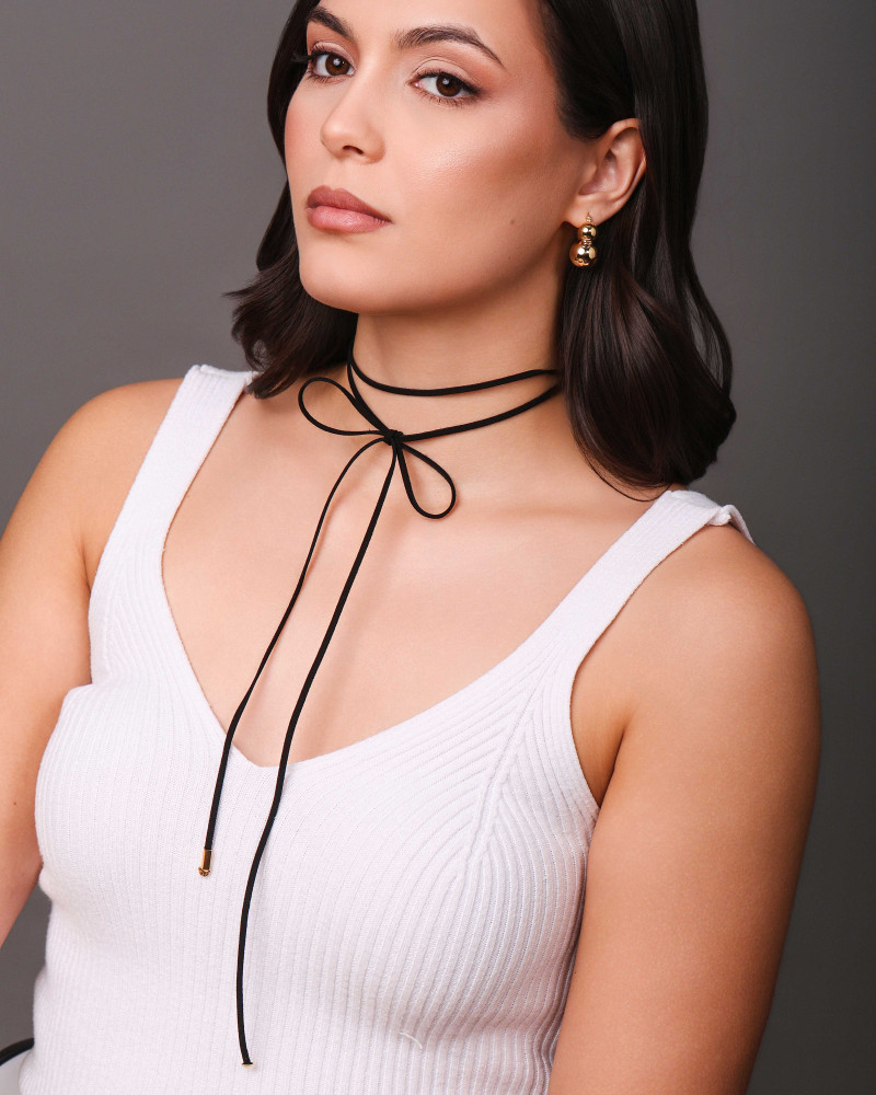 Cordão Camurça Preta Retângulo 4 mm Banhado a Ouro 18K - 1,5 m