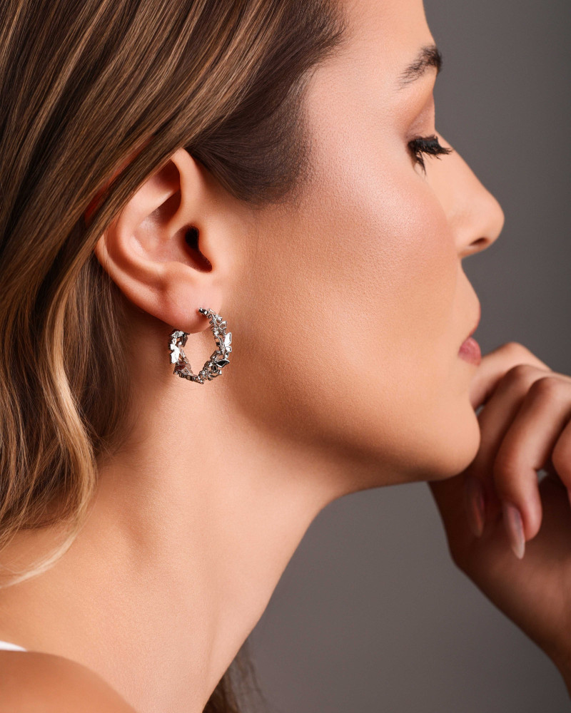 Brinco Argola Borboletas 2.1 cm Ródio Branco