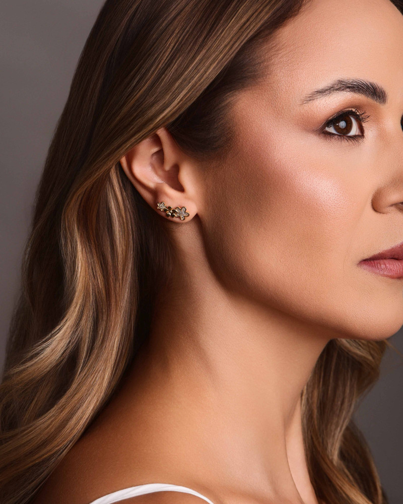 Ear Cuff Flores Lisas e Cravejadas Cristal Banhado a Ouro 18K