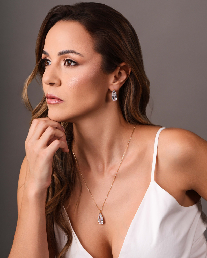 Gargantilha Longa Gota Cristal 2.6 cm Banhado a Ouro 18K - 60 cm