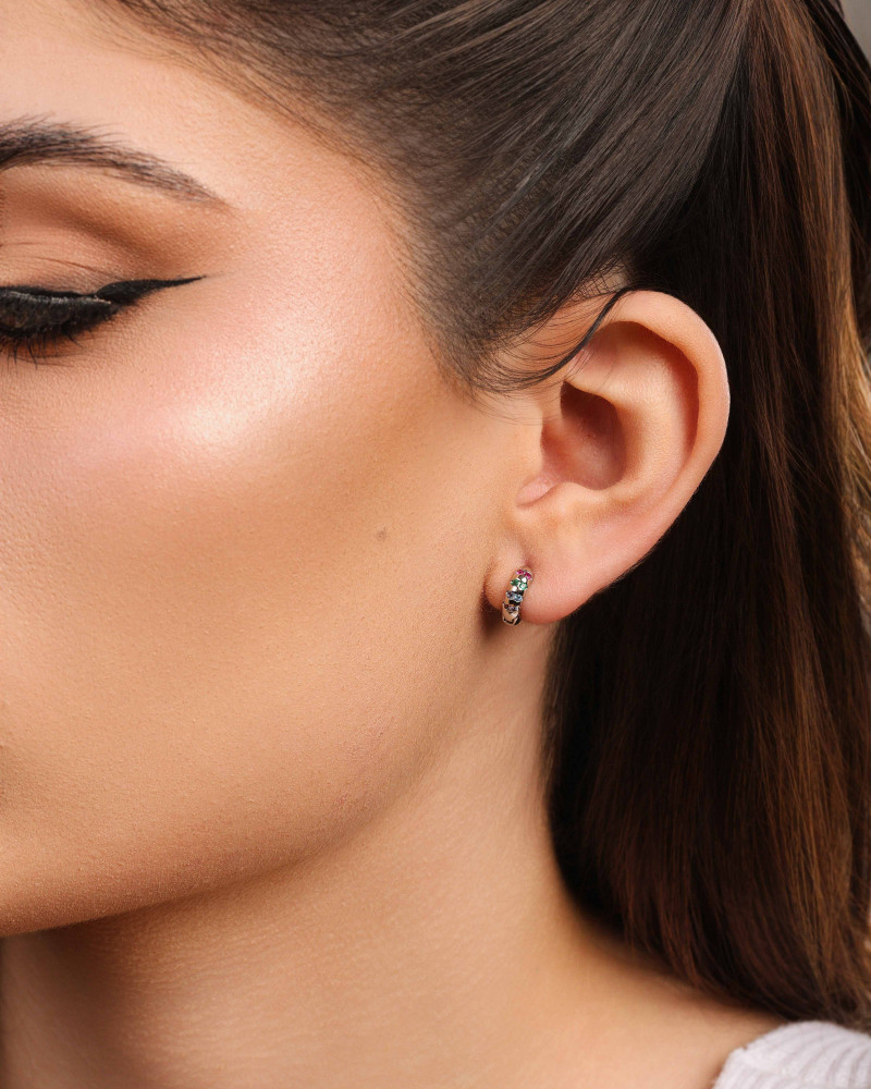 Dupla de Argolas Pontos de Luz Coloridos Ródio Branco