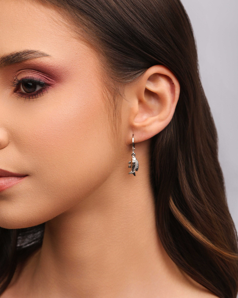 Brinco Argola Click Peixe 3.0 cm Ródio Branco