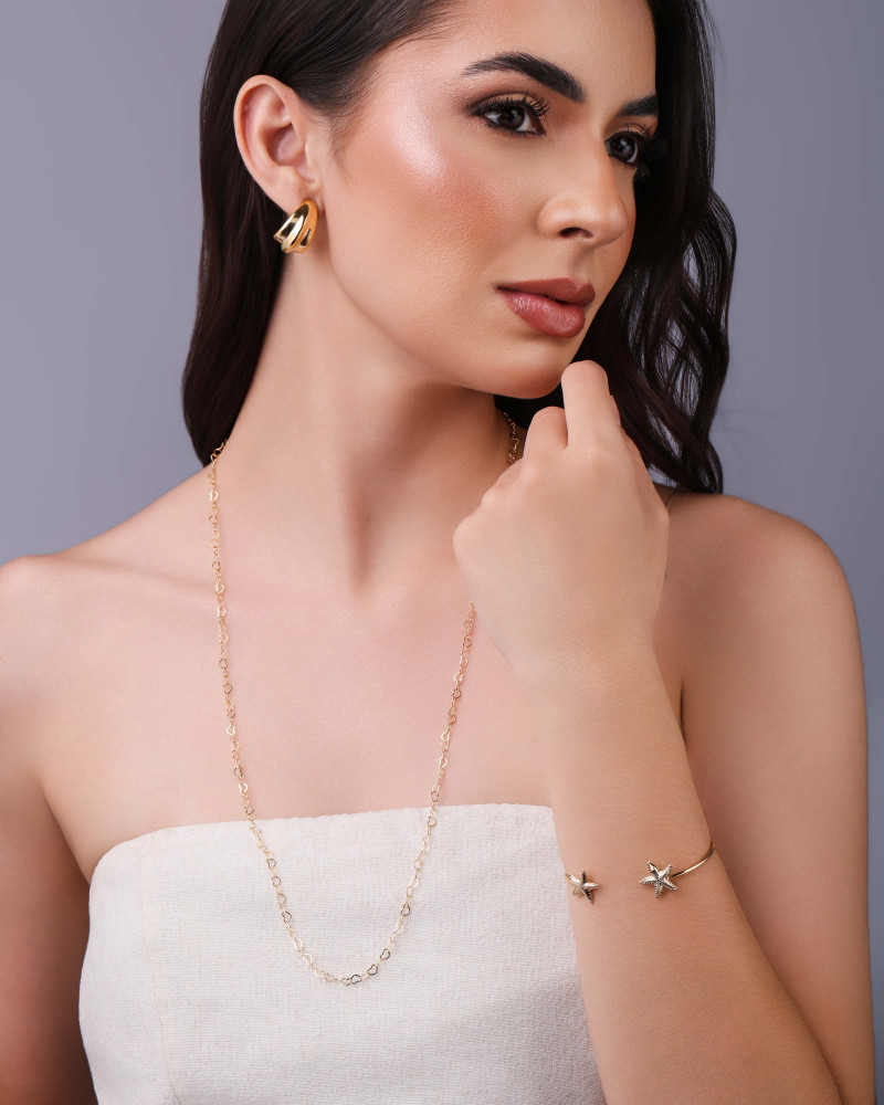 Brinco Argola Detalhada Lisa ABS 2.4 cm Banhado a Ouro 18K